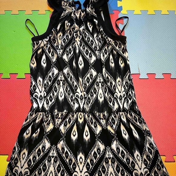 White House Black Market Dresses & Skirts - White House Black Market Black White Sleeveless Tie Neck Elastic Waist Dress